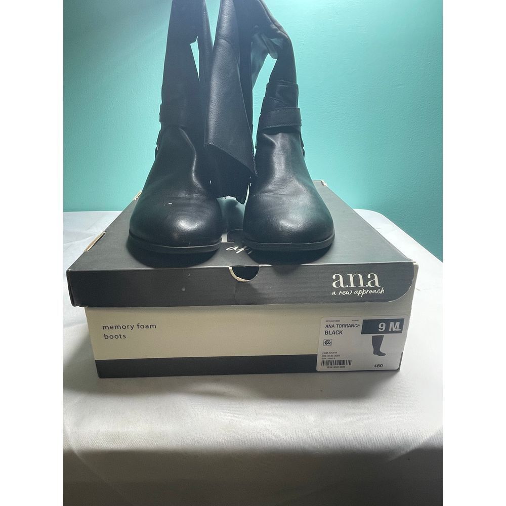 A.N.A size 9 Sleek Leather Boots for Everyday Wear New‎